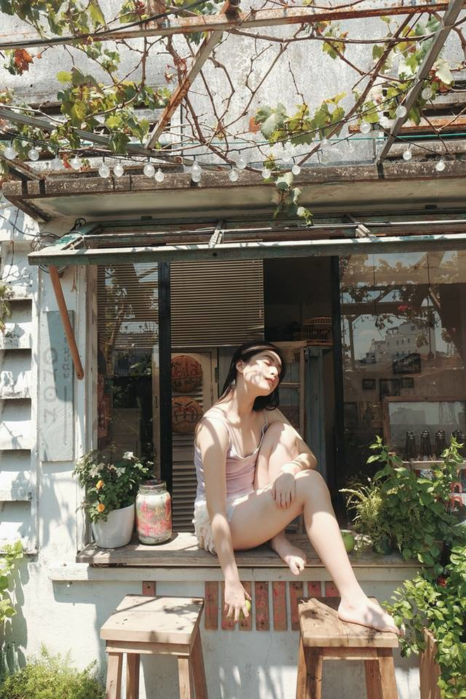 5 nữ sinh đã đẹp lại còn giỏi nức tiếng: Người là hotgirl IELTS 8.5, người gây náo loạn Hoa hậu Hoàn vũ, người lại là thủ khoa Đại học - 5 5 nữ sinh đã đẹp lại còn giỏi nức tiếng: Người là hotgirl IELTS 8.5, người gây náo loạn Hoa hậu Hoàn vũ, người lại là thủ khoa Đại học - 5