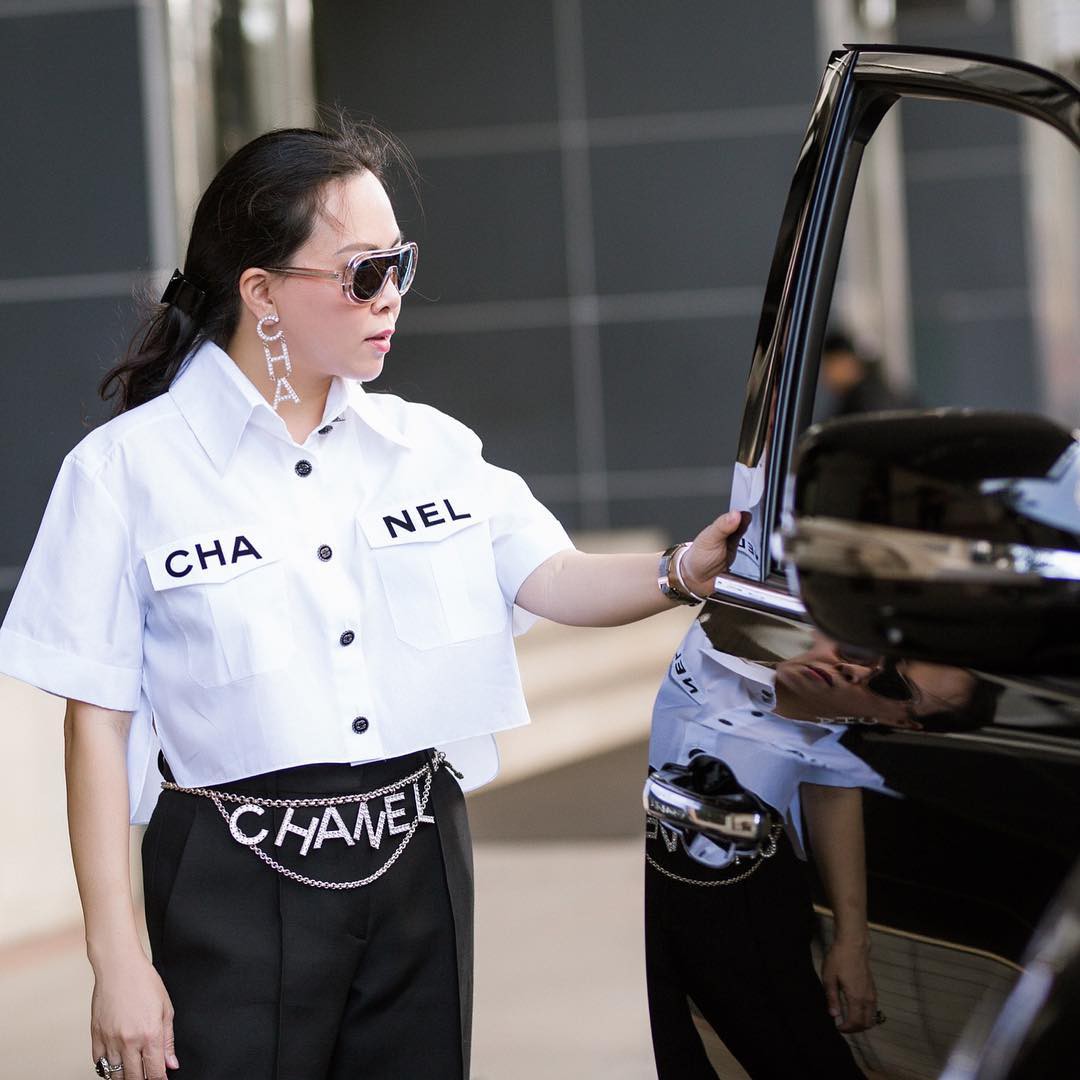 Ngược đời thật sự: Phượng Chanel đeo thắt lưng thì bị chê hết lời, 'mang' lên cổ đeo lại có cái kết hoàn toàn khác - 6 Ngược đời thật sự: Phượng Chanel đeo thắt lưng thì bị chê hết lời, 'mang' lên cổ đeo lại có cái kết hoàn toàn khác - 6