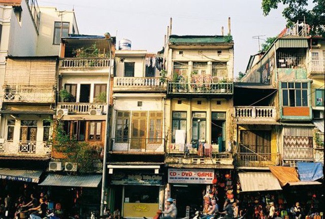 Nhà mặt phố Hoàn Kiếm 520 triệu/m2, sẵn tiền không có mà mua Nhà mặt phố Hoàn Kiếm 520 triệu/m2, sẵn tiền không có mà mua