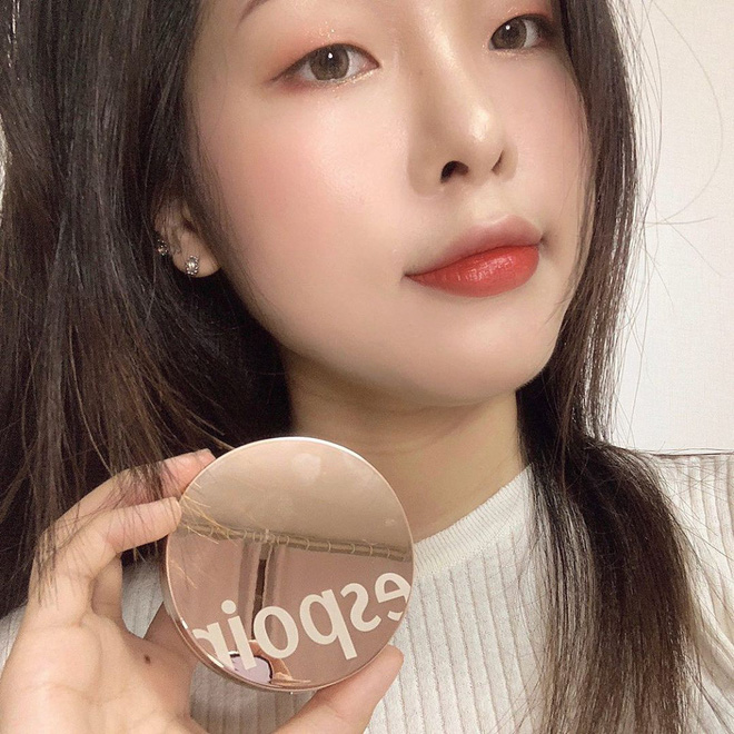 4 cushion Hàn đánh một phát là mờ thâm mụn, lỗ chân lông biến mất tiêu bạn nên tậu ngay cho mùa lạnh này - 18 4 cushion Hàn đánh một phát là mờ thâm mụn, lỗ chân lông biến mất tiêu bạn nên tậu ngay cho mùa lạnh này - 18