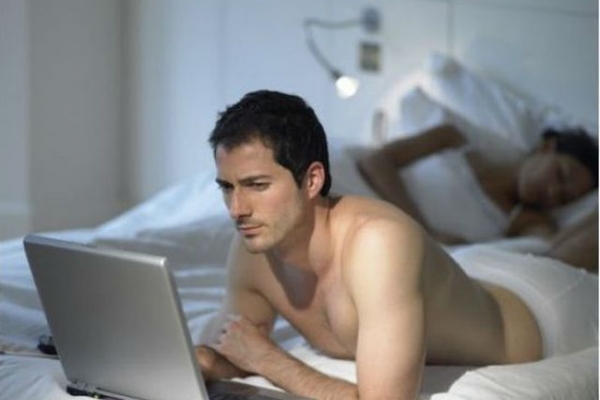 Xem phim sex nhiều có ảnh hưởng tình dục? Xem phim sex nhiều có ảnh hưởng tình dục?