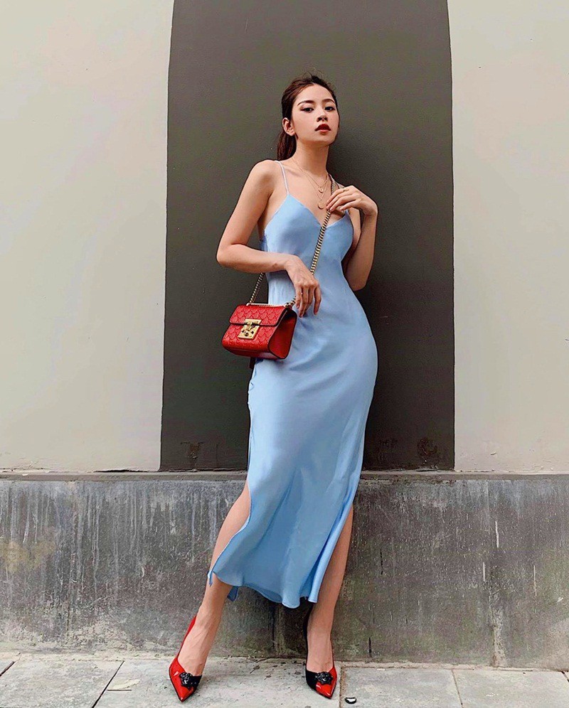 Cùng là váy lụa nhưng chỉ cần Midu khéo chọn dáng váy thì sẽ không thể lộ 'vùng cấm địa', tiếc là cô không biết đến 4 tips này sớm hơn - 14 Cùng là váy lụa nhưng chỉ cần Midu khéo chọn dáng váy thì sẽ không thể lộ 'vùng cấm địa', tiếc là cô không biết đến 4 tips này sớm hơn - 14