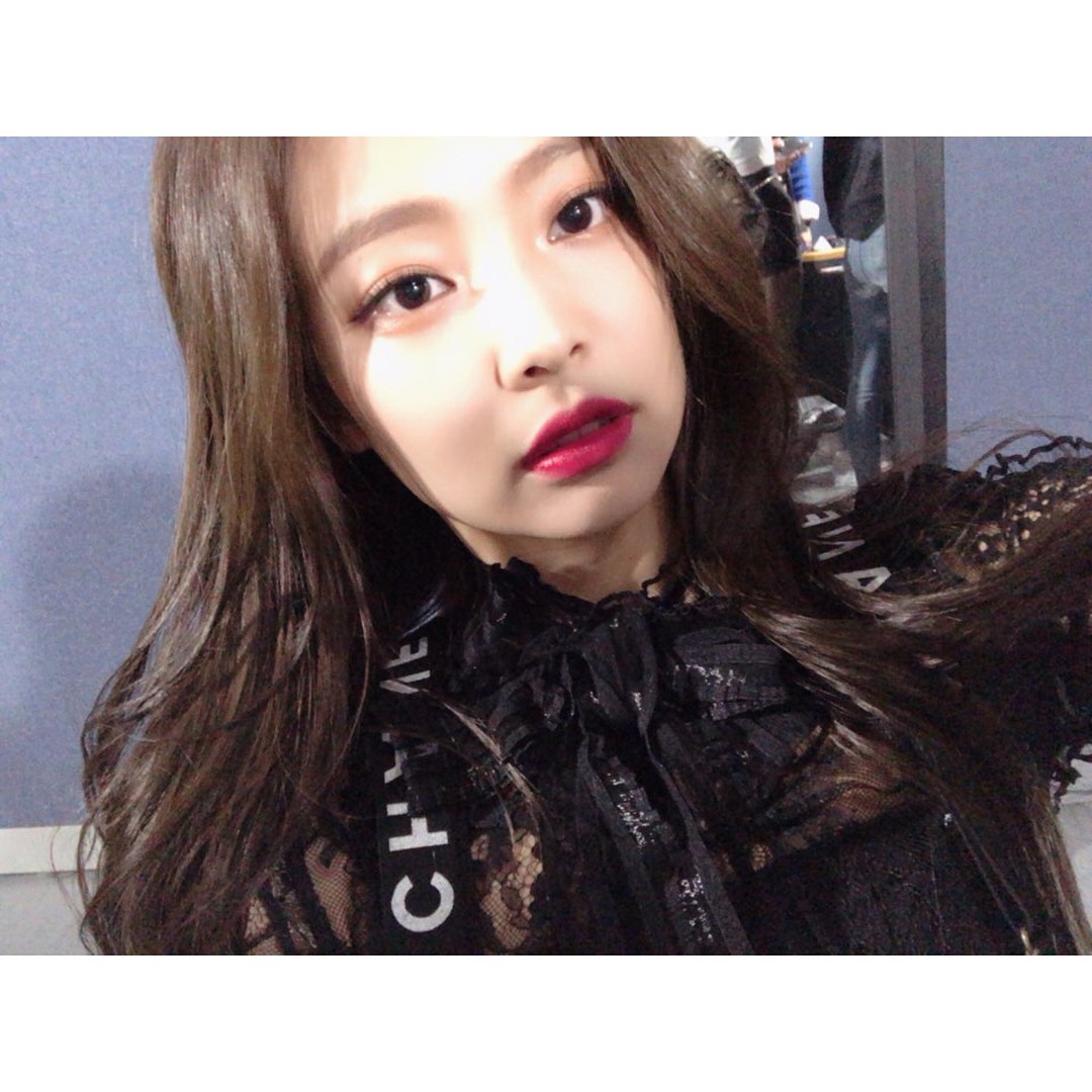 7 màu son làm nên diện mạo siêu xinh siêu sang của Jennie (BLACKPINK), ngắm rồi bạn sẽ muốn thử bằng hết - 12 7 màu son làm nên diện mạo siêu xinh siêu sang của Jennie (BLACKPINK), ngắm rồi bạn sẽ muốn thử bằng hết - 12