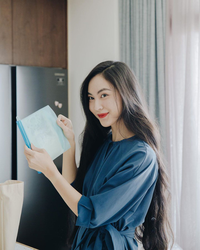 Nhất định không cắt tỉa, nhuộm màu mà chỉ nuôi dài, Helly Tống vẫn có mái tóc đẹp tới mức đáng ghen tị - 5 Nhất định không cắt tỉa, nhuộm màu mà chỉ nuôi dài, Helly Tống vẫn có mái tóc đẹp tới mức đáng ghen tị - 5