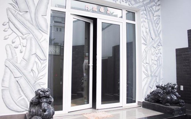 Từng thay 30 chiếc xe hơi, Kim Tử Long thực sự giàu cỡ nào? - 3 Từng thay 30 chiếc xe hơi, Kim Tử Long thực sự giàu cỡ nào? - 3