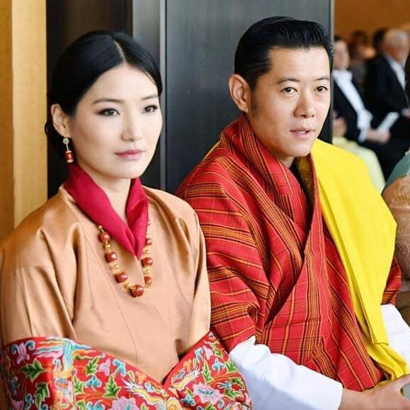 Cộng đồng mạng phát sốt với vẻ đẹp 'thoát tục' không góc chết của Hoàng hậu Bhutan ở Nhật Bản khi tham dự lễ đăng quang - 2 Cộng đồng mạng phát sốt với vẻ đẹp 'thoát tục' không góc chết của Hoàng hậu Bhutan ở Nhật Bản khi tham dự lễ đăng quang - 2