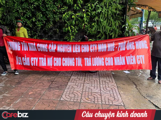 Hé lộ clip đại diện Món Huế gặp chủ nợ: Nợ đọng từ năm ngoái, ép nhà cung cấp chịu 10% mới trả hết công nợ - 1 Hé lộ clip đại diện Món Huế gặp chủ nợ: Nợ đọng từ năm ngoái, ép nhà cung cấp chịu 10% mới trả hết công nợ - 1
