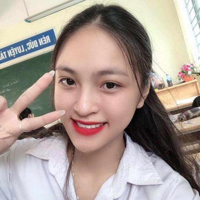 5 nữ sinh đang đi học bỗng nổi tiếng và thành hotgirl: Người được ví như 'Nancy Hàn Quốc', người bị nhầm là hotgirl Trung Quốc - 17 5 nữ sinh đang đi học bỗng nổi tiếng và thành hotgirl: Người được ví như 'Nancy Hàn Quốc', người bị nhầm là hotgirl Trung Quốc - 17