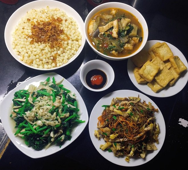 Khoe mâm cơm xa nhà chỉ 2 triệu/tháng, 10X miền núi khiến các đàn chị trầm trồ ngưỡng mộ - 5 Khoe mâm cơm xa nhà chỉ 2 triệu/tháng, 10X miền núi khiến các đàn chị trầm trồ ngưỡng mộ - 5