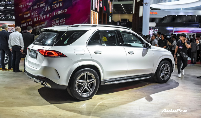 Đánh giá nhanh Mercedes-Benz GLE 450 2020: Tăng mọi thứ có thể để chiều khách Việt - 8 Đánh giá nhanh Mercedes-Benz GLE 450 2020: Tăng mọi thứ có thể để chiều khách Việt - 8