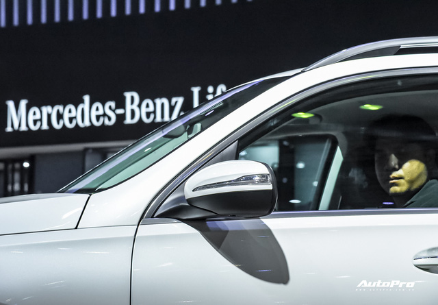Đánh giá nhanh Mercedes-Benz GLE 450 2020: Tăng mọi thứ có thể để chiều khách Việt - 2 Đánh giá nhanh Mercedes-Benz GLE 450 2020: Tăng mọi thứ có thể để chiều khách Việt - 2