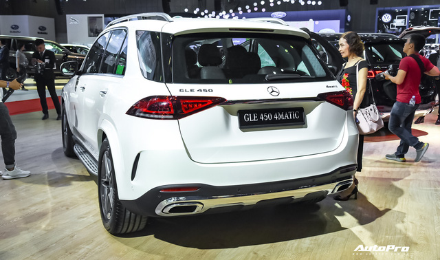 Đánh giá nhanh Mercedes-Benz GLE 450 2020: Tăng mọi thứ có thể để chiều khách Việt - 7 Đánh giá nhanh Mercedes-Benz GLE 450 2020: Tăng mọi thứ có thể để chiều khách Việt - 7
