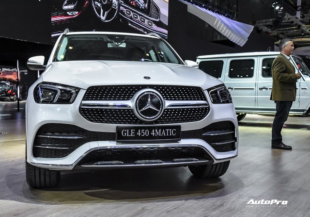 Đánh giá nhanh Mercedes-Benz GLE 450 2020: Tăng mọi thứ có thể để chiều khách Việt - 1 Đánh giá nhanh Mercedes-Benz GLE 450 2020: Tăng mọi thứ có thể để chiều khách Việt - 1