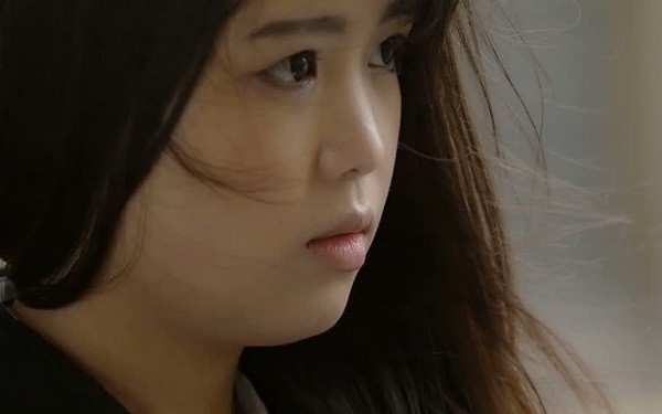 Con gái mếu máo kể chuyện bị mẹ kế đánh nhưng vợ nhất quyết không nhận, tôi âm thầm lắp camera và ngỡ ngàng trước những hành động của con gái - 1 Con gái mếu máo kể chuyện bị mẹ kế đánh nhưng vợ nhất quyết không nhận, tôi âm thầm lắp camera và ngỡ ngàng trước những hành động của con gái - 1