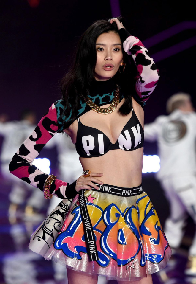 Ming Xi: Chân dài Victoria's Secret chiêu trò, đổi đời thành 'nàng dâu vàng' nhờ sinh cháu đích tôn cho gia tộc Macau quyền thế - 5 Ming Xi: Chân dài Victoria's Secret chiêu trò, đổi đời thành 'nàng dâu vàng' nhờ sinh cháu đích tôn cho gia tộc Macau quyền thế - 5