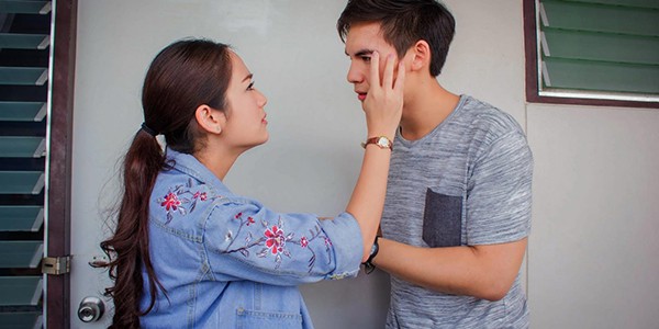 2 giờ sáng nghe tiếng nước chảy, em uể oải ngồi dậy rồi ôm mặt khóc nức nở khi thấy cảnh chồng đang lúi húi trong phòng tắm - 1 2 giờ sáng nghe tiếng nước chảy, em uể oải ngồi dậy rồi ôm mặt khóc nức nở khi thấy cảnh chồng đang lúi húi trong phòng tắm - 1