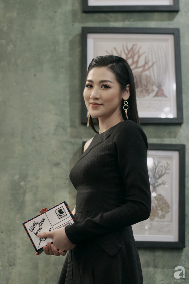 Á hậu Tú Anh trải lòng về cuộc sống làm vợ, làm mẹ sau 1 năm kết hôn: Ngày xưa chồng cực kỳ ham chơi, hai tháng đầu sau khi sinh con ngày nào cũng khóc - 4 Á hậu Tú Anh trải lòng về cuộc sống làm vợ, làm mẹ sau 1 năm kết hôn: Ngày xưa chồng cực kỳ ham chơi, hai tháng đầu sau khi sinh con ngày nào cũng khóc - 4