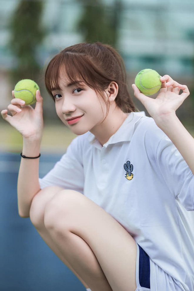 Nữ sinh trường Nhân văn xinh đẹp với chiếc mũi 'cực phẩm' được hội nam nhân liên tục nhận vơ làm 'vợ tương lai' - 1 Nữ sinh trường Nhân văn xinh đẹp với chiếc mũi 'cực phẩm' được hội nam nhân liên tục nhận vơ làm 'vợ tương lai' - 1