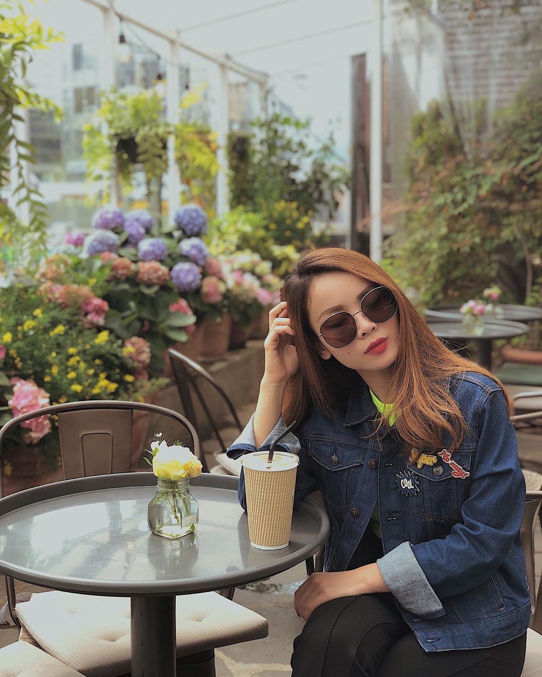 Có trong tay 5 items sau, bạn sẽ mặc chất và hack tuổi vi diệu như loạt mỹ nhân Việt ngoài 'tuổi băm' Có trong tay 5 items sau, bạn sẽ mặc chất và hack tuổi vi diệu như loạt mỹ nhân Việt ngoài 'tuổi băm'