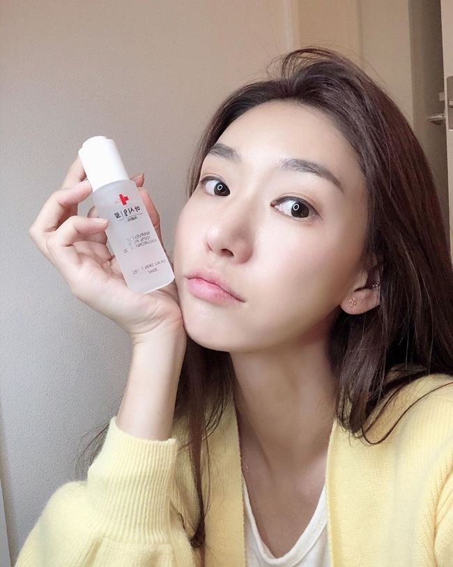 Theo bác sĩ: Đừng ham hố dùng nhiều sản phẩm skincare, chăm sóc đơn giản với vài bước sau là da đã đẹp miễn bàn Theo bác sĩ: Đừng ham hố dùng nhiều sản phẩm skincare, chăm sóc đơn giản với vài bước sau là da đã đẹp miễn bàn
