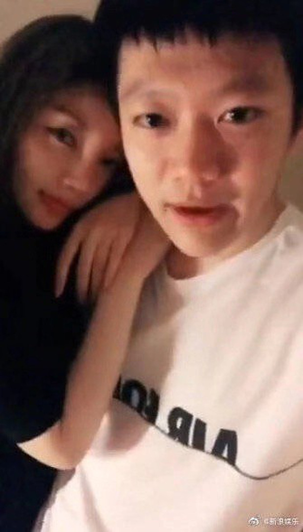 Lý Tiểu Lộ tái hôn với tình trẻ kém 13 tuổi, 3 clip nóng đều do PGone tung ra để ép không cho ly hôn? Lý Tiểu Lộ tái hôn với tình trẻ kém 13 tuổi, 3 clip nóng đều do PGone tung ra để ép không cho ly hôn?