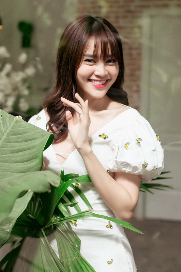 Lan Ngọc, Diệu Nhi đều đã nhận được thiệp mời đám cưới của Đông Nhi, dân mạng hồi hộp chờ đón màn song ca thế kỷ của hai 'thánh phá hit' - 5 Lan Ngọc, Diệu Nhi đều đã nhận được thiệp mời đám cưới của Đông Nhi, dân mạng hồi hộp chờ đón màn song ca thế kỷ của hai 'thánh phá hit' - 5