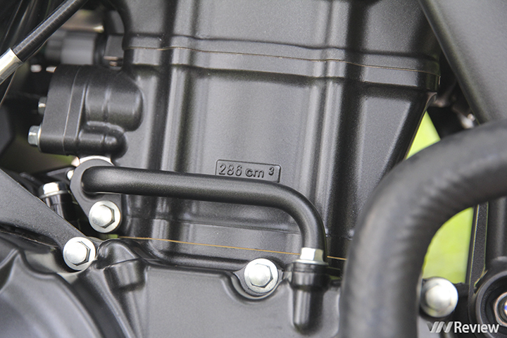 Naked-bike Honda CB300R lên kệ tại Việt Nam, thách thức Yamaha MT-03 - 3 Naked-bike Honda CB300R lên kệ tại Việt Nam, thách thức Yamaha MT-03 - 3