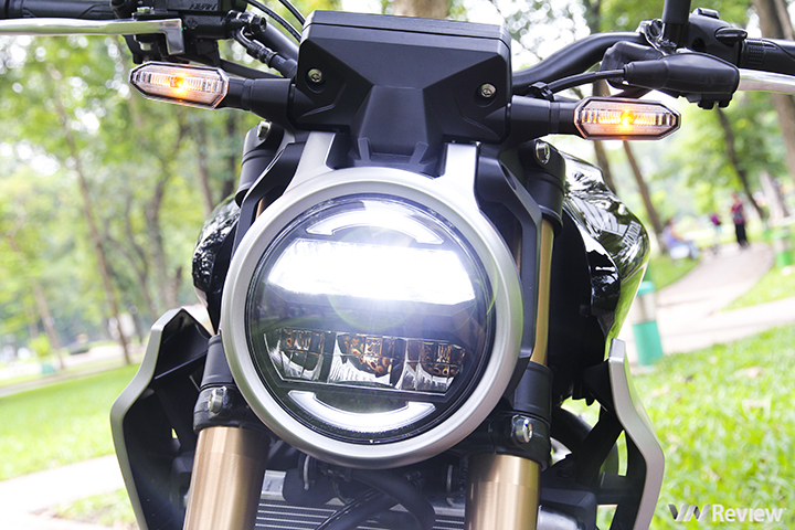 Naked-bike Honda CB300R lên kệ tại Việt Nam, thách thức Yamaha MT-03 - 13 Naked-bike Honda CB300R lên kệ tại Việt Nam, thách thức Yamaha MT-03 - 13