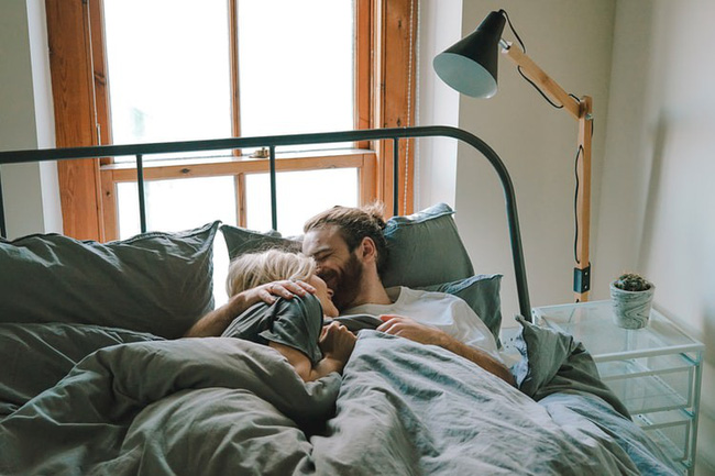 Giải mã chuyện giường chiếu: 7 khao khát thầm kín đến mãnh liệt của những người hướng nội về 'chuyện ấy' - 1 Giải mã chuyện giường chiếu: 7 khao khát thầm kín đến mãnh liệt của những người hướng nội về 'chuyện ấy' - 1