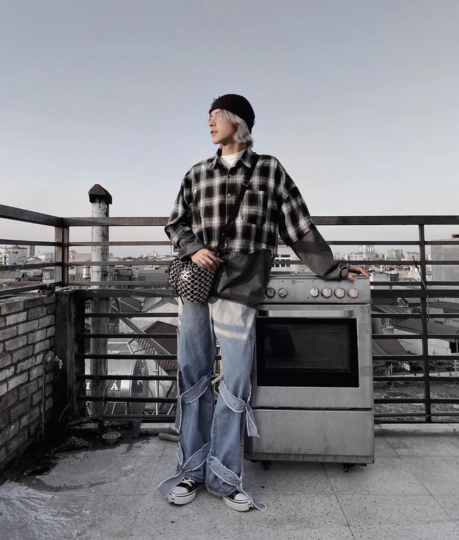 Style đơn giản nhưng 'chất phát ngất' của mỹ nam cổ trang 'Bạch Liên' Denis Đặng khiến dân mạng đổ 'rầm rầm' - 10 Style đơn giản nhưng 'chất phát ngất' của mỹ nam cổ trang 'Bạch Liên' Denis Đặng khiến dân mạng đổ 'rầm rầm' - 10