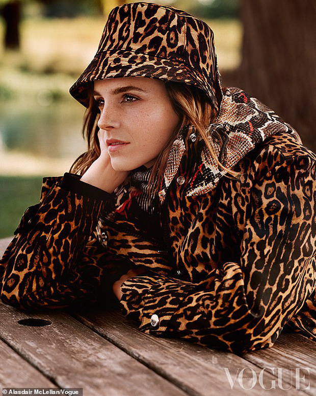 Emma Watson trở lại với dáng vẻ đẳng cấp, đẹp đỉnh cao trên tạp chí Vogue - 2 Emma Watson trở lại với dáng vẻ đẳng cấp, đẹp đỉnh cao trên tạp chí Vogue - 2