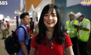 CĐV Việt xinh đẹp từng được truyền hình Hàn Quốc phỏng vấn gây bất ngờ khi khoe ảnh bầu 6 tháng ở tuổi 22 - 4 CĐV Việt xinh đẹp từng được truyền hình Hàn Quốc phỏng vấn gây bất ngờ khi khoe ảnh bầu 6 tháng ở tuổi 22 - 4