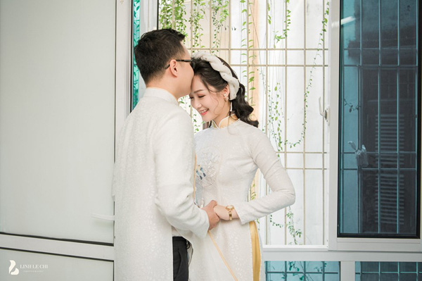 Trọn bộ ảnh cận mặt chú rể điển trai của BTV Thời sự VTV Thu Hà Trọn bộ ảnh cận mặt chú rể điển trai của BTV Thời sự VTV Thu Hà
