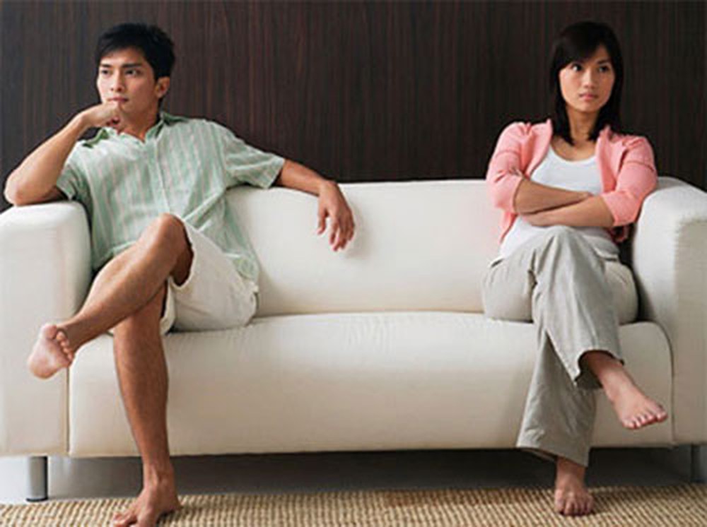 Phản đối chu cấp tiền hàng tháng, tôi bị bố chồng đuổi khỏi nhà Phản đối chu cấp tiền hàng tháng, tôi bị bố chồng đuổi khỏi nhà
