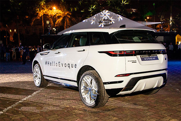 Range Rover Evoque thế hệ mới ra mắt, giá cao nhất gần 4 tỷ đồng - 2 Range Rover Evoque thế hệ mới ra mắt, giá cao nhất gần 4 tỷ đồng - 2
