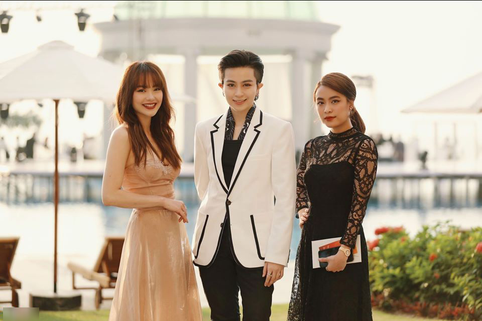 Style dàn khách mời toàn mỹ nhân đình đám showbiz trong đám cưới Đông Nhi: Lên đồ xuất sắc đúng chuẩn dresscode nhưng cô dâu vẫn nổi bật nhất - 4 Style dàn khách mời toàn mỹ nhân đình đám showbiz trong đám cưới Đông Nhi: Lên đồ xuất sắc đúng chuẩn dresscode nhưng cô dâu vẫn nổi bật nhất - 4