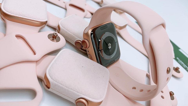 Apple Watch xuất hiện nhan nhản trên thị trường với giá chưa tới 500.000 đồng - 3 Apple Watch xuất hiện nhan nhản trên thị trường với giá chưa tới 500.000 đồng - 3