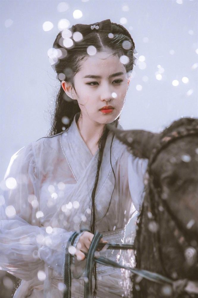 Là hình mẫu trong mơ của biết bao chàng trai, Lưu Diệc Phi bất ngờ tiết lộ danh tính người đàn ông mình từng muốn lấy làm chồng vào 8 năm trước Là hình mẫu trong mơ của biết bao chàng trai, Lưu Diệc Phi bất ngờ tiết lộ danh tính người đàn ông mình từng muốn lấy làm chồng vào 8 năm trước