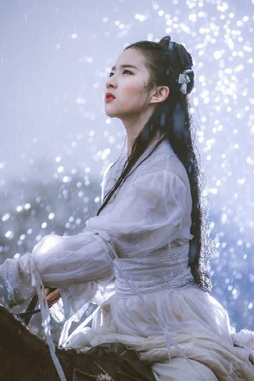 Là hình mẫu trong mơ của biết bao chàng trai, Lưu Diệc Phi bất ngờ tiết lộ danh tính người đàn ông mình từng muốn lấy làm chồng vào 8 năm trước - 1 Là hình mẫu trong mơ của biết bao chàng trai, Lưu Diệc Phi bất ngờ tiết lộ danh tính người đàn ông mình từng muốn lấy làm chồng vào 8 năm trước - 1