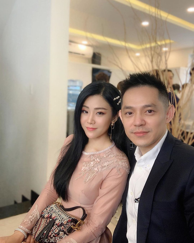 Hiếm khi mặc đồ hở bạo, em gái Ông Cao Thắng lập tức gây bão khi khoe vòng 1 quyến rũ tại biển Phú Quốc sau 'siêu đám cưới' - 3 Hiếm khi mặc đồ hở bạo, em gái Ông Cao Thắng lập tức gây bão khi khoe vòng 1 quyến rũ tại biển Phú Quốc sau 'siêu đám cưới' - 3