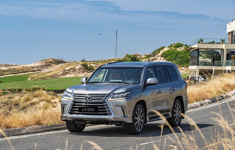 Lexus Việt Nam giới thiệu Lexus LX 570 phiên bản mới - 2 Lexus Việt Nam giới thiệu Lexus LX 570 phiên bản mới - 2