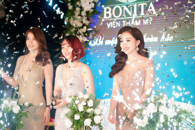 Nữ Phó giám đốc 'đẹp có quyền' bị khởi tố tội chiếm đoạt tài sản của TPBank là người thế nào? - 2 Nữ Phó giám đốc 'đẹp có quyền' bị khởi tố tội chiếm đoạt tài sản của TPBank là người thế nào? - 2