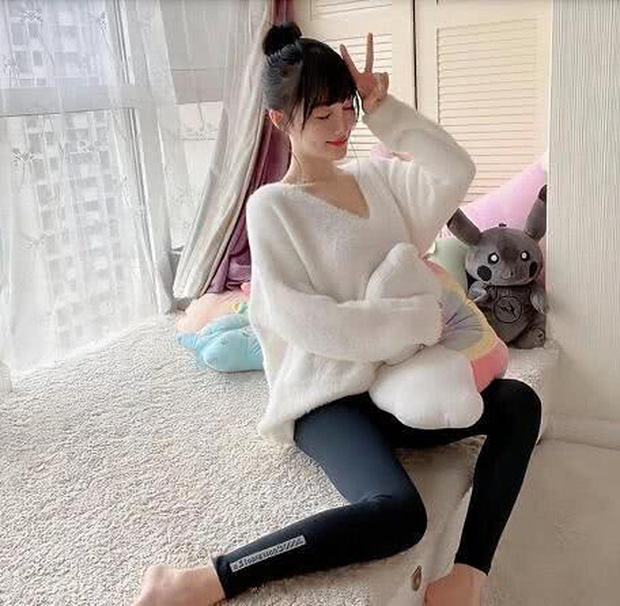 Rộ tin đồn Lý Tiểu Lộ đã đăng ký kết hôn, thậm chí mang thai với tình trẻ PGone - 1 Rộ tin đồn Lý Tiểu Lộ đã đăng ký kết hôn, thậm chí mang thai với tình trẻ PGone - 1