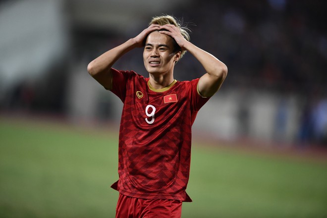 Việt Nam 0-0 Thái Lan: Tiến Dũng, Tiến Linh bị khước từ bàn thắng, ĐTVN mất chiến thắng đáng tiếc - 2 Việt Nam 0-0 Thái Lan: Tiến Dũng, Tiến Linh bị khước từ bàn thắng, ĐTVN mất chiến thắng đáng tiếc - 2