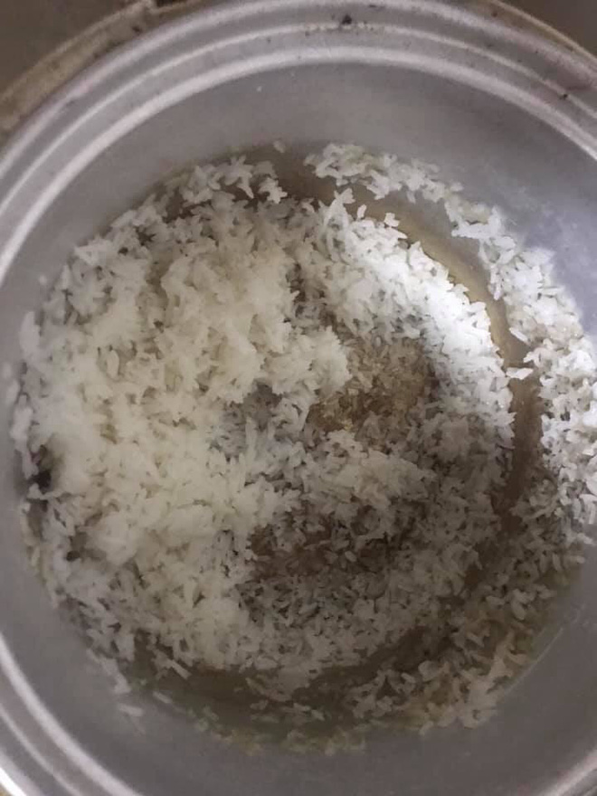 Đưa tiền ăn đầy đủ nhưng mẹ chồng toàn để phần cho cơm thừa canh cặn, nàng dâu trẻ lên MXH than vãn không ngờ lại bị mắng 'vốn' thế này - 3 Đưa tiền ăn đầy đủ nhưng mẹ chồng toàn để phần cho cơm thừa canh cặn, nàng dâu trẻ lên MXH than vãn không ngờ lại bị mắng 'vốn' thế này - 3