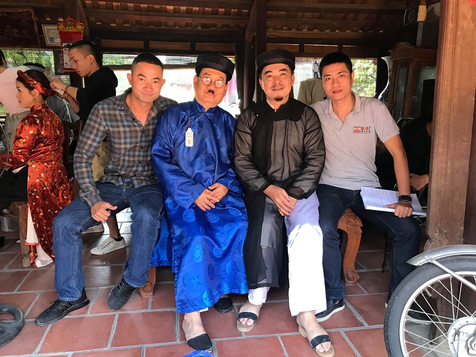 Đạo diễn phim Giấc mộng quan trường: 'Hài tết của tôi chắc chắn hay hơn... Táo quân' - 6 Đạo diễn phim Giấc mộng quan trường: 'Hài tết của tôi chắc chắn hay hơn... Táo quân' - 6