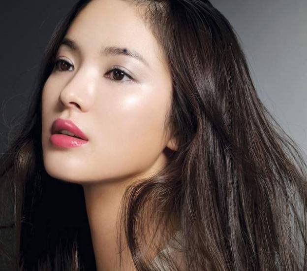 Phụ nữ sở hữu nốt ruồi ở 4 vị trí này có tướng vượng phu ích tử, chồng làm nên nghiệp lớn, con sớm thành công Phụ nữ sở hữu nốt ruồi ở 4 vị trí này có tướng vượng phu ích tử, chồng làm nên nghiệp lớn, con sớm thành công