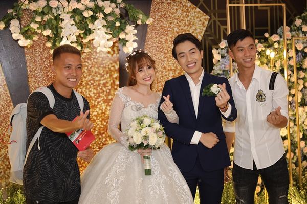 Bị nghi cãi nhau gay gắt với Văn Đức hậu đường ai nấy đi, Ngọc Nữ chính thức lên tiếng - 4 Bị nghi cãi nhau gay gắt với Văn Đức hậu đường ai nấy đi, Ngọc Nữ chính thức lên tiếng - 4