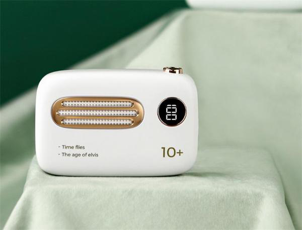 Xiaomi ra mắt sạc dự phòng kiêm đài FM, giá chỉ 455.000 đồng - 1 Xiaomi ra mắt sạc dự phòng kiêm đài FM, giá chỉ 455.000 đồng - 1