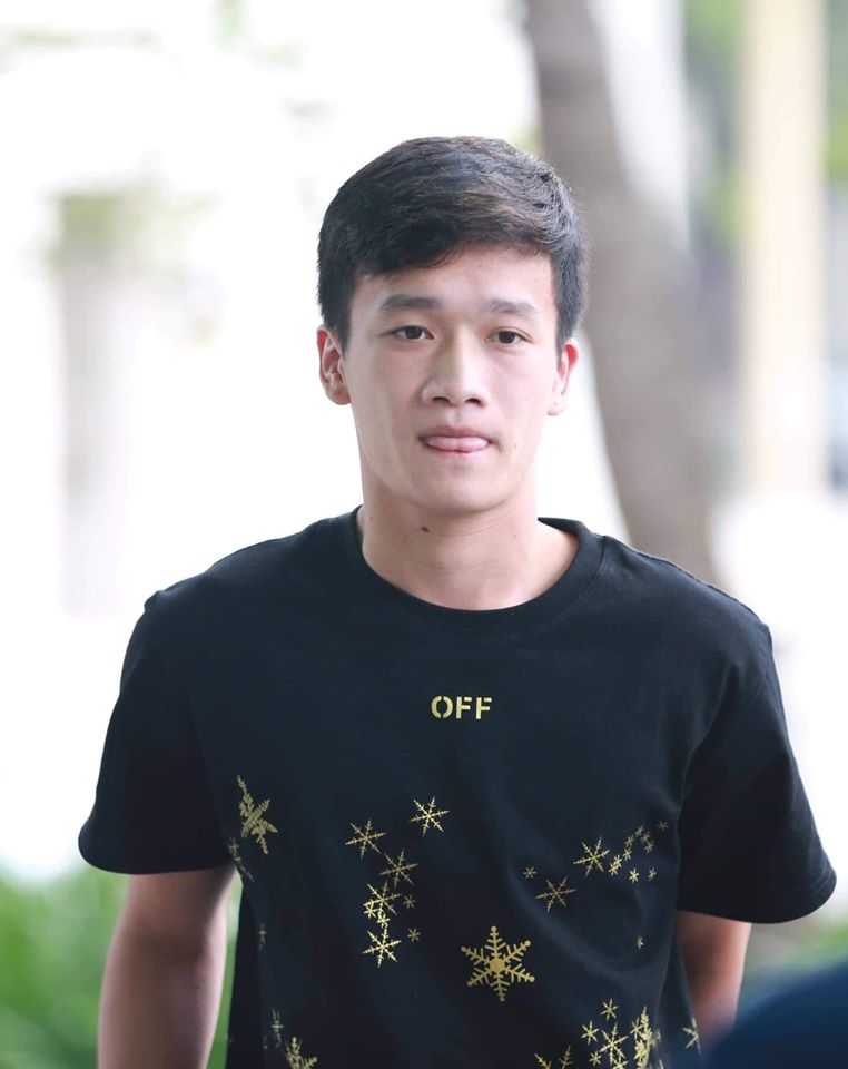 Hoàng Đức và gu thời trang tối giản nhưng không kém phần năng động, trẻ trung - 9 Hoàng Đức và gu thời trang tối giản nhưng không kém phần năng động, trẻ trung - 9